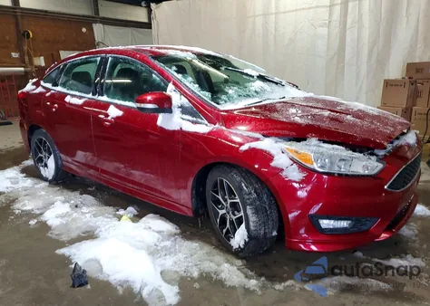 2016 Ford Focus Se z USA, uszkodzony, nr VIN 1FADP3F2XGL243563